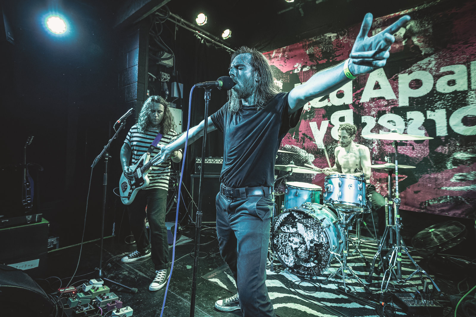 Pulled Apart by Horses @fullpeltmusic